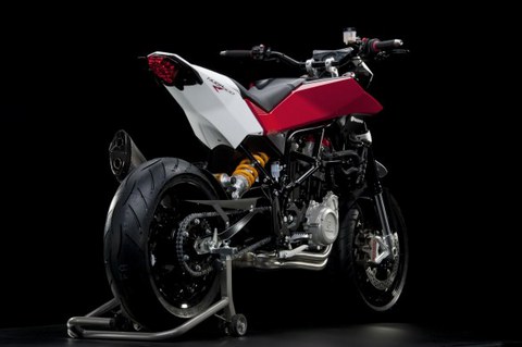 Husqvarna_Nuda_900R_14[1].jpg